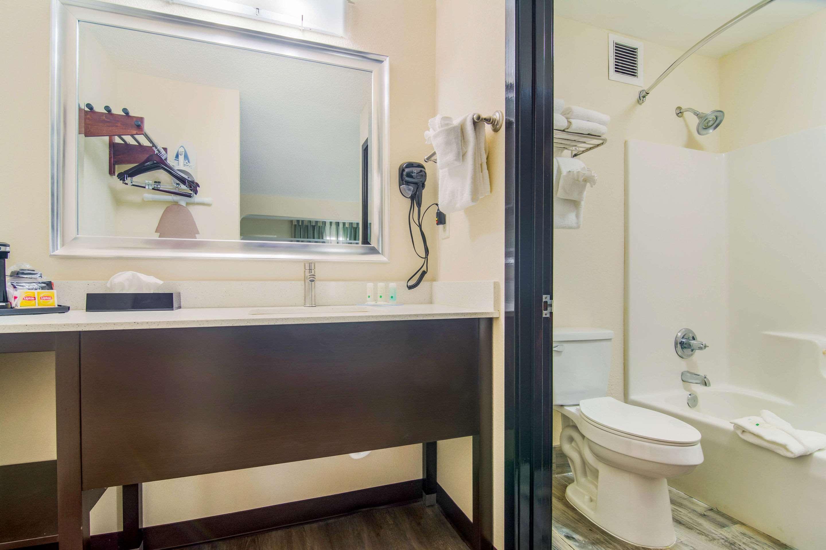 Quality Inn & Suites Lake City Ngoại thất bức ảnh